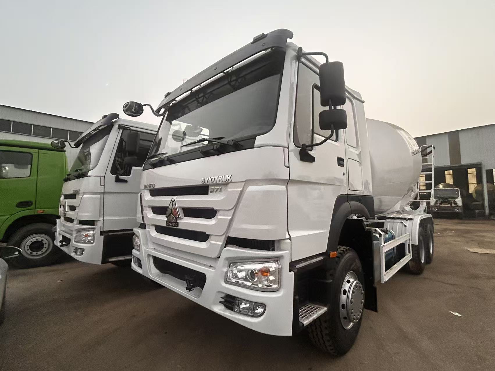 HOWO 371 6×4 12m³ Concrete Mixer Truck
